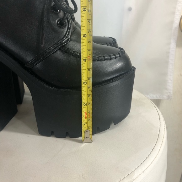 Platform Oxford Heels - Picture 6 of 7